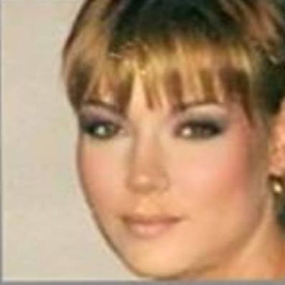 Meet your Posher, Laura - Picture 1 of 1